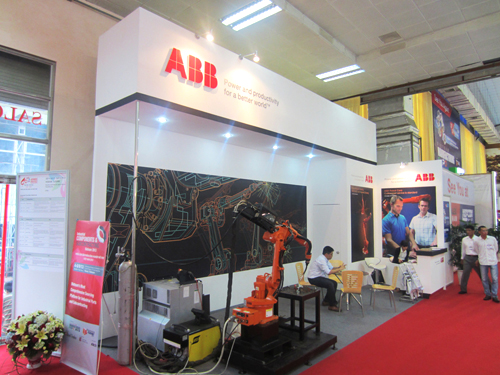 Nhiều công nghệ cao và hoạt động ấn tượng tại Vietnam Manufacturing Expo 2014